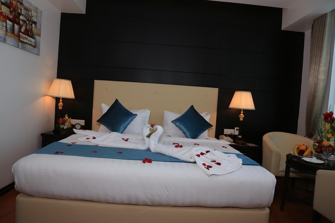 The Olive Hotel, Juffair Манама Екстериор снимка