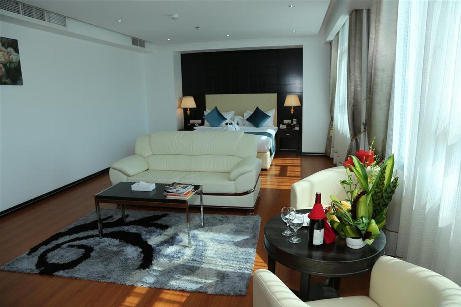 The Olive Hotel, Juffair Манама Екстериор снимка
