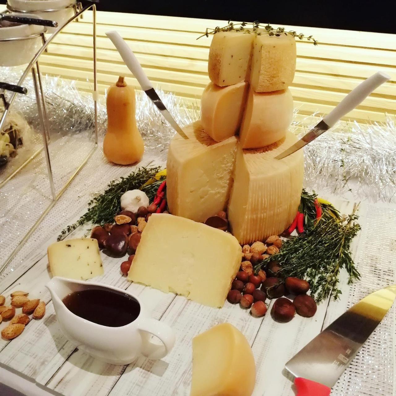 The Olive Hotel, Juffair Манама Екстериор снимка